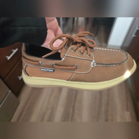 Nautica Boys Brown Boat Shoes - Picture 6 of 10